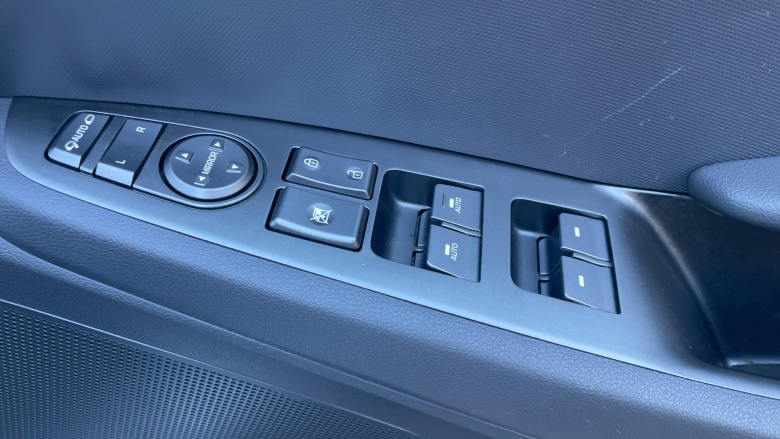 Hyundai IONIQ 1.6 GDi Hybrid Premium 5dr DCT Hybrid Hatchback